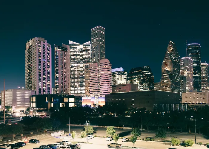 Houston Hotels for Romantic Getaway
