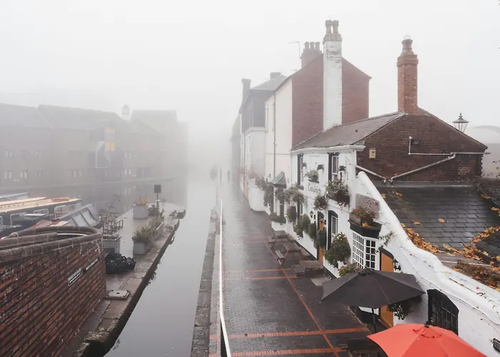 Birmingham Hotels for Romantic Getaway