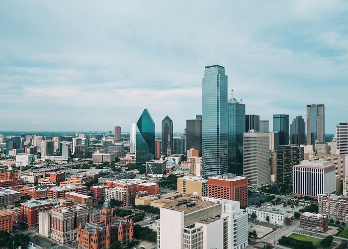 Dallas Hotels for Romantic Getaway