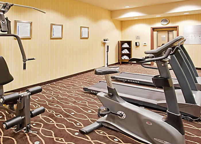 Holiday Inn Express & Suites Salinas By Ihg