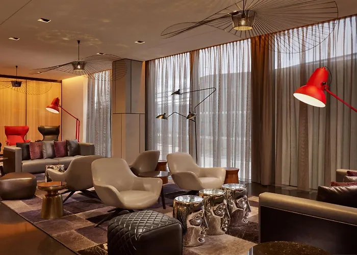 Park Plaza London, Park Royal