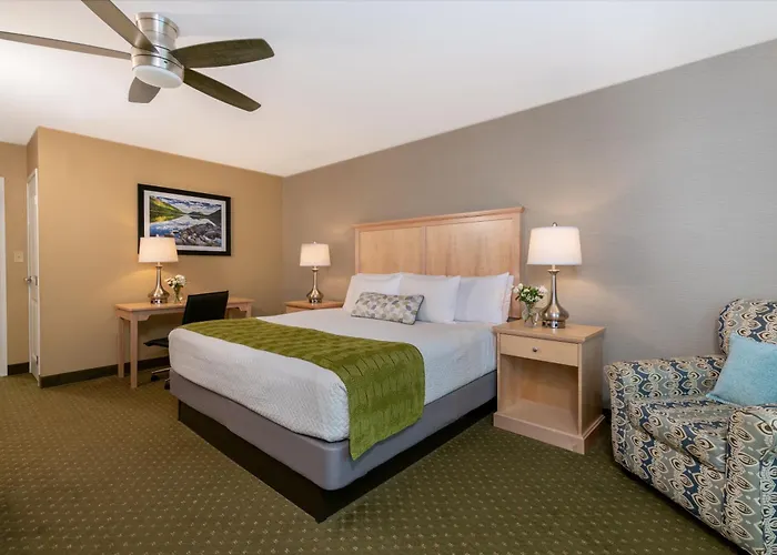 Bar Harbor Hotels for Romantic Getaway