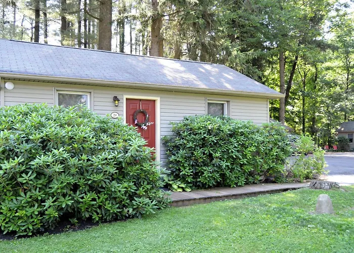 Woodfield Manor - A Sundance Vacations Property