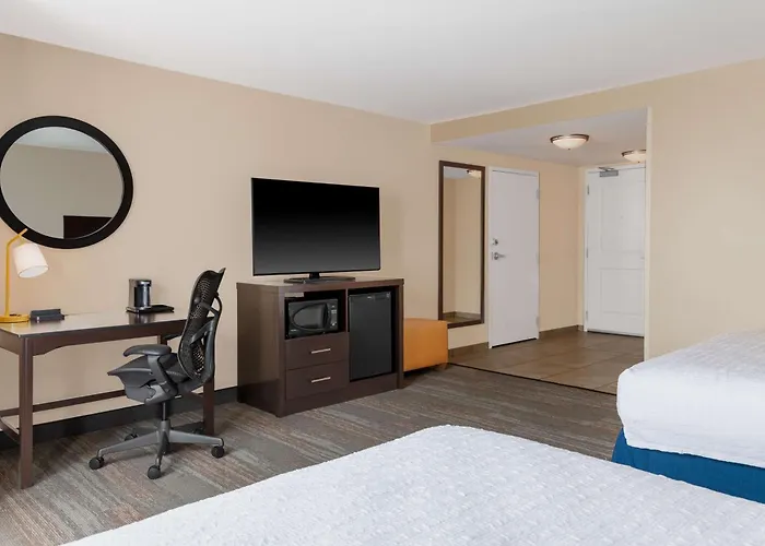 Madison Hotels for Romantic Getaway