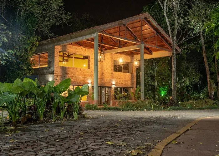 Village Cataratas