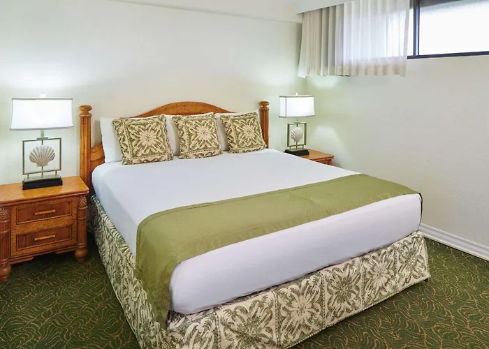 Lanai Hotels for Romantic Getaway