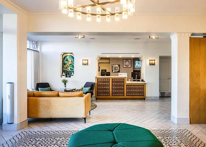 Hotel Virginia Santa Barbara, Tapestry Collection By Hilton