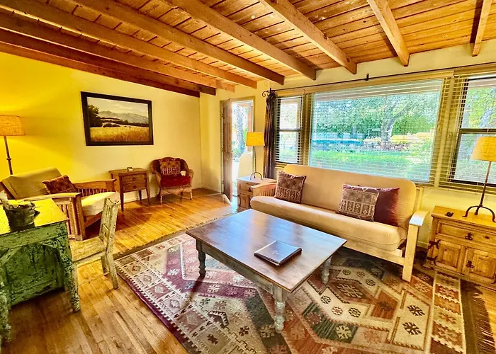 Ojai Hotels for Romantic Getaway
