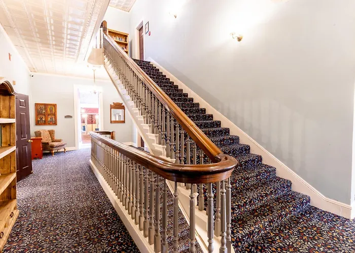 Historic Plaza Hotel