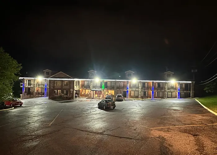 Suburban Studios Branson On The Strip