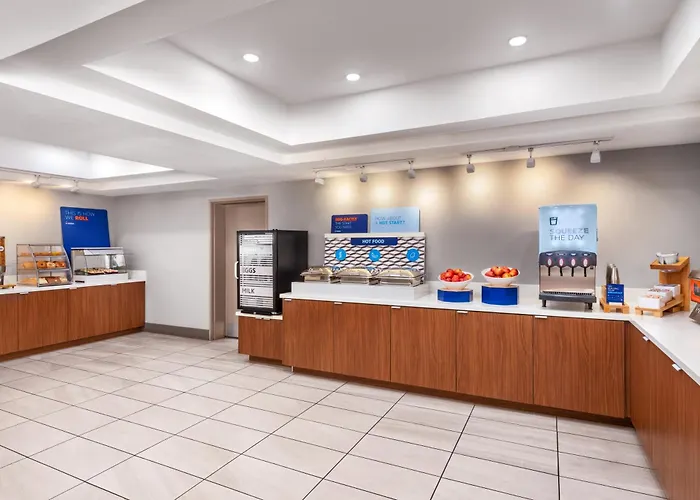 Holiday Inn Express & Suites Fresno River Park Hwy 41 By Ihg