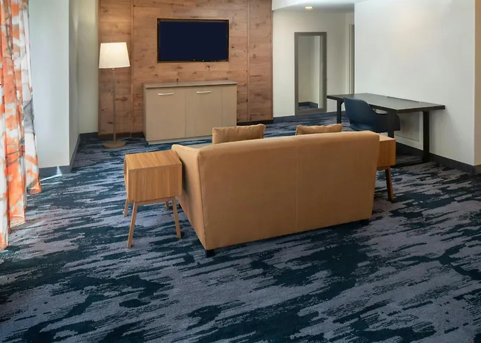 Fairfield Inn & Suites By Marriott Savannah Midtown