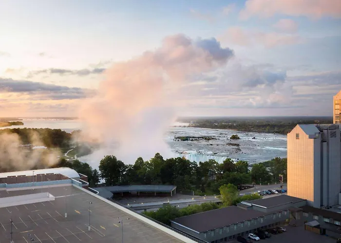 Wyndham Grand Fallsview Hotel