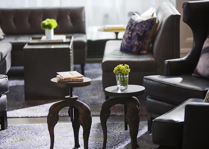 Staypineapple, An Iconic Hotel, The Loop