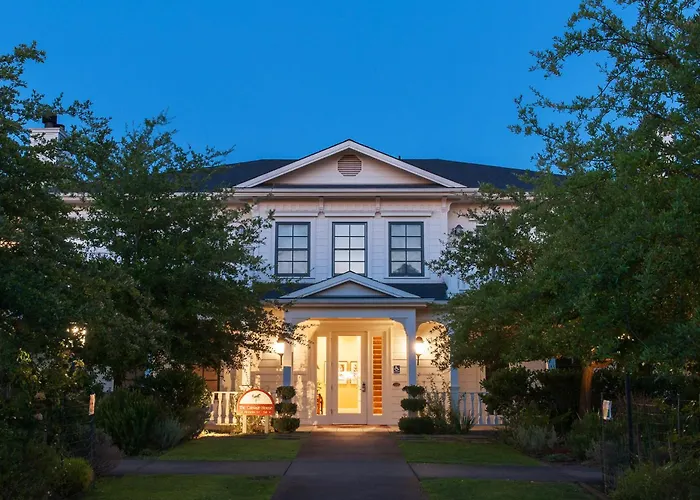 Sonoma Hotels for Romantic Getaway