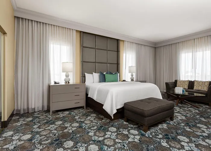 West Palm Beach Hotels for Romantic Getaway