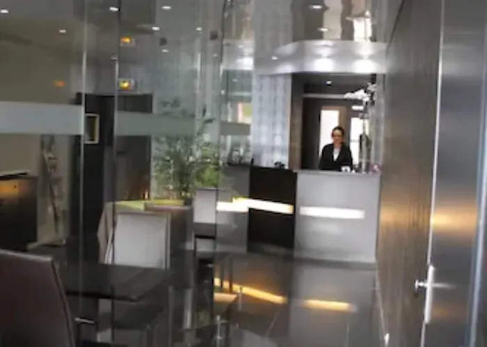Hotel The Originals du Grand Monarque Nantes Gare