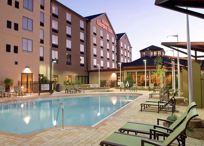 Pensacola Hotels for Romantic Getaway