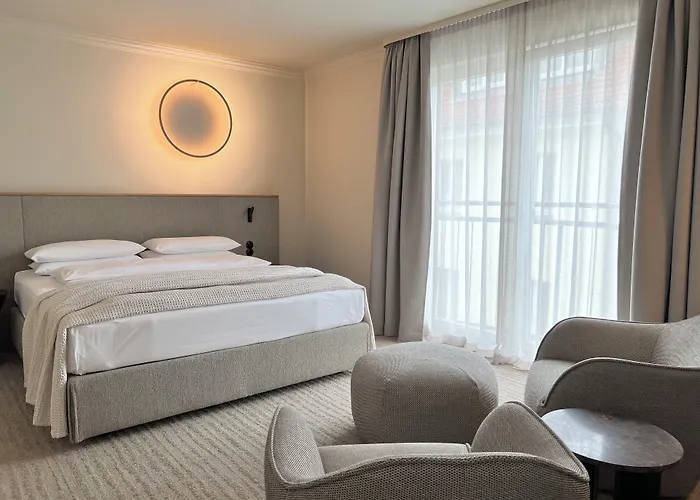 Adelante Boutique Hotel