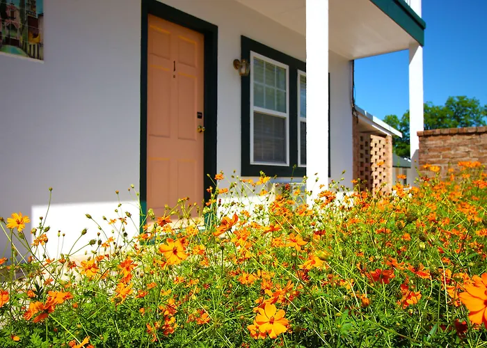 Fredericksburg Hotels for Romantic Getaway