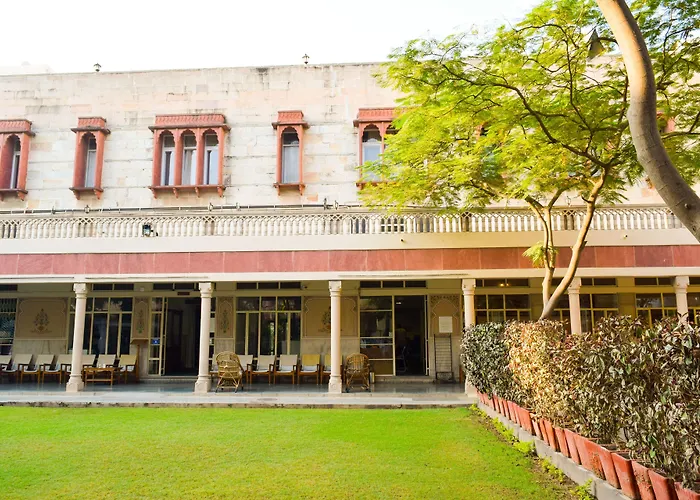 Jaipur Hotels for Romantic Getaway
