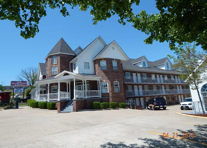 Carriage House Inn