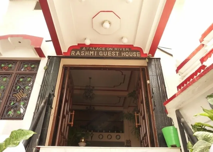 Varanasi Hotels for Romantic Getaway