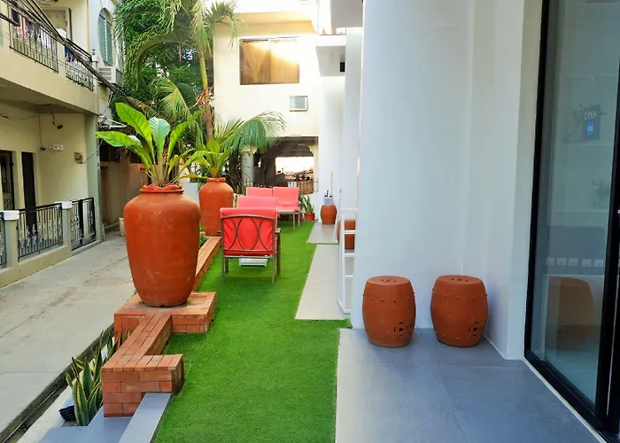 Luxx Boutique Boracay