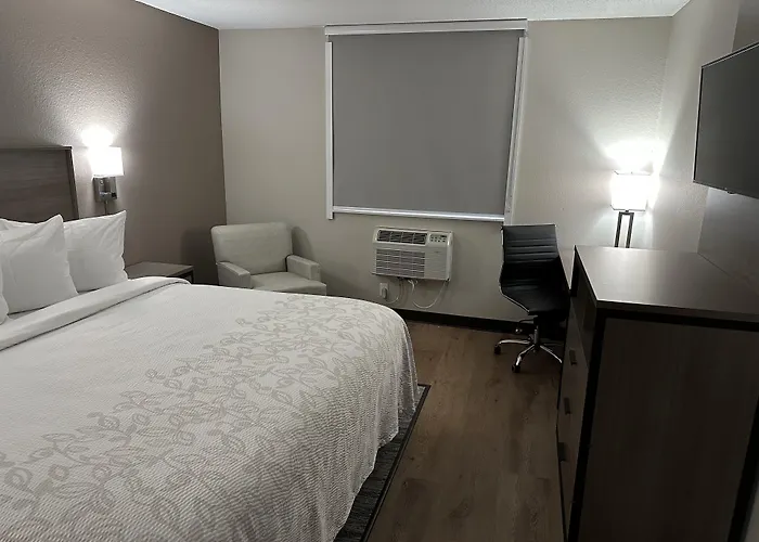 Red Roof Inn Plus Belleville