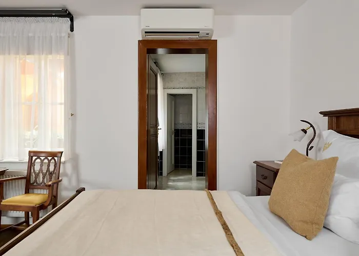 Hotel Residence U Cerneho Orla