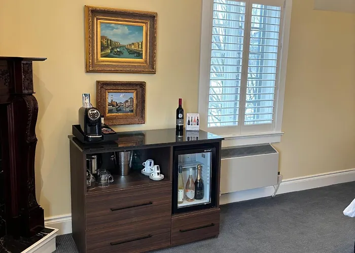 Riverbend Inn & Vineyard