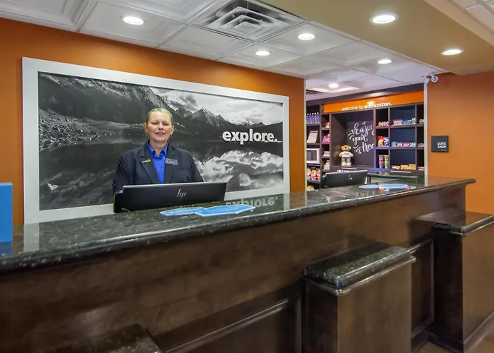 Hampton Inn & Suites Edmonton/West