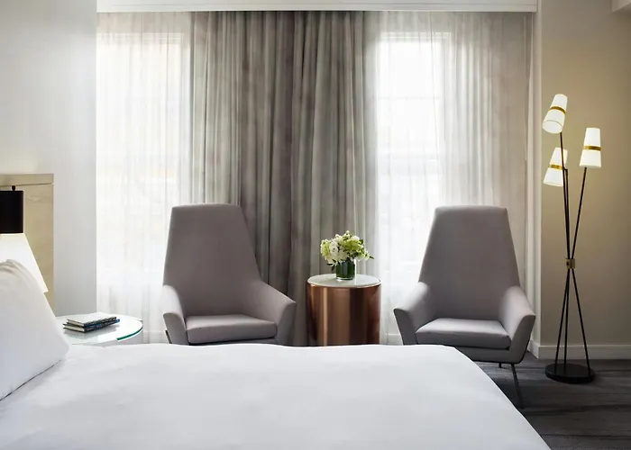 Alexandria Hotels for Romantic Getaway