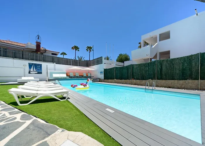 CANARY ISLANDS Hotels for Romantic Getaway