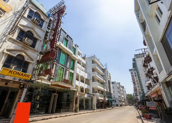 Hotel Aura - 05 Mins From New Delhi Railway Station & Connaught Place