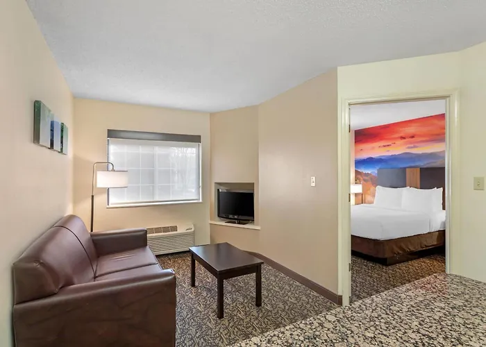 Canton Hotels for Romantic Getaway