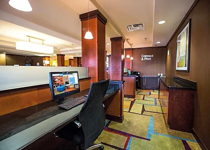 Fairfield Inn & Suites Toledo North