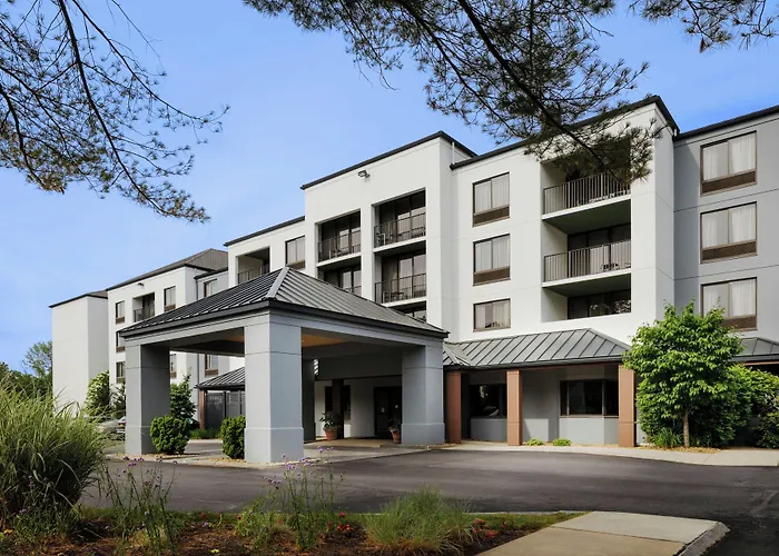 Courtyard By Marriott Portsmouth