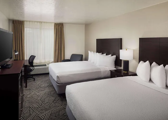 Wyndham Tucson Airport Hotel & Conference Center