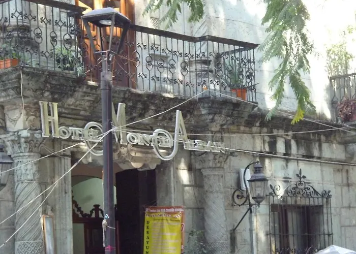 Hotel Monte Alban - Solo Adultos