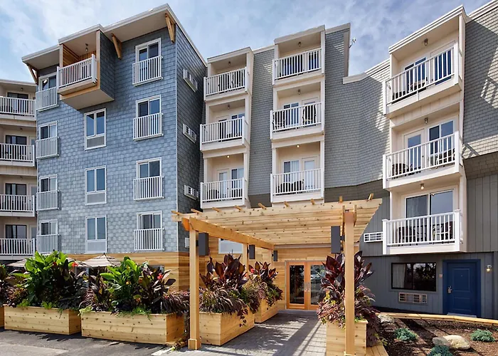 Rockland Hotels for Romantic Getaway