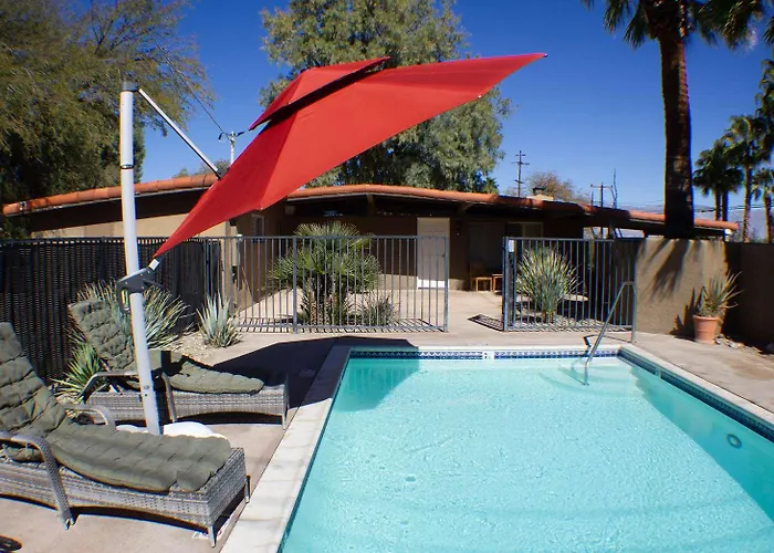 Borrego Springs Hotels for Romantic Getaway